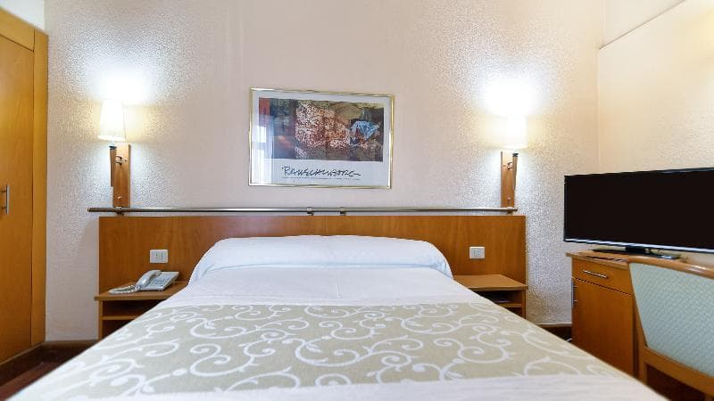 Bull Astoria photo 5