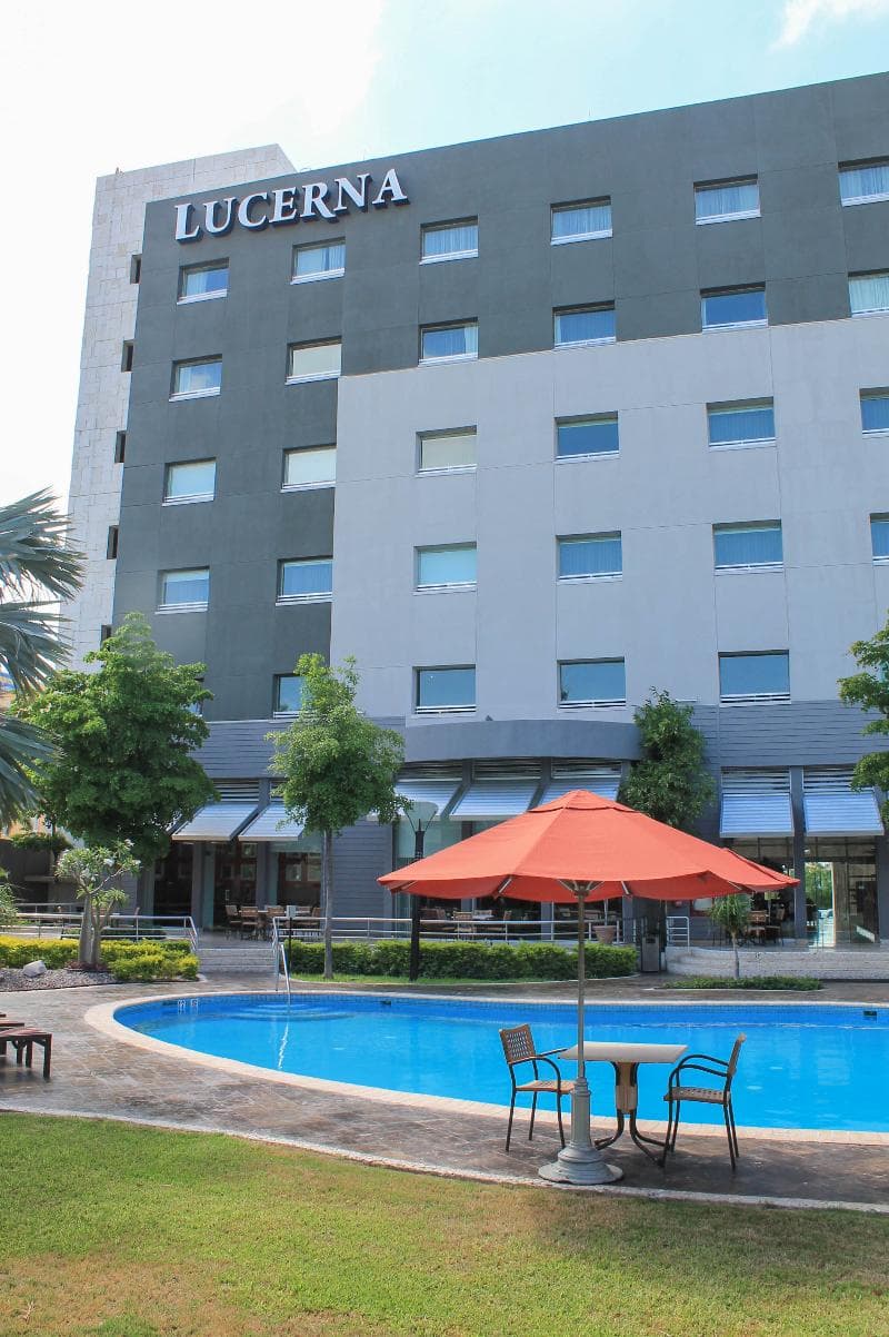 Lucerna Hermosillo photo 2
