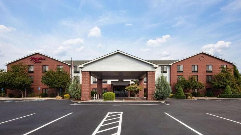 Hampton Inn Medford photo 2