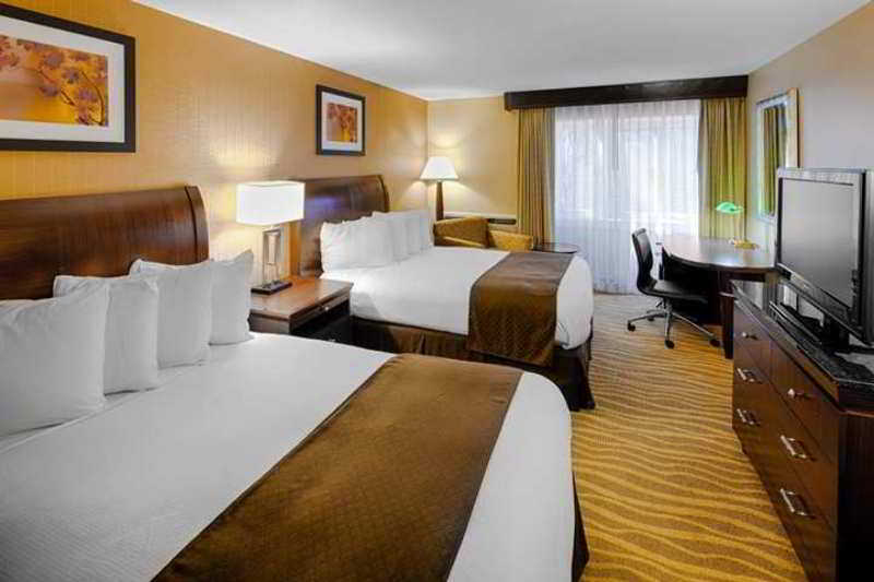 Delta Hotels South Burlington photo 2