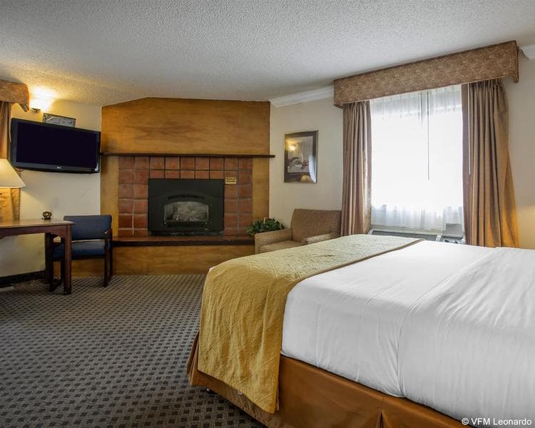 The Arbor Inn Monterey photo 3