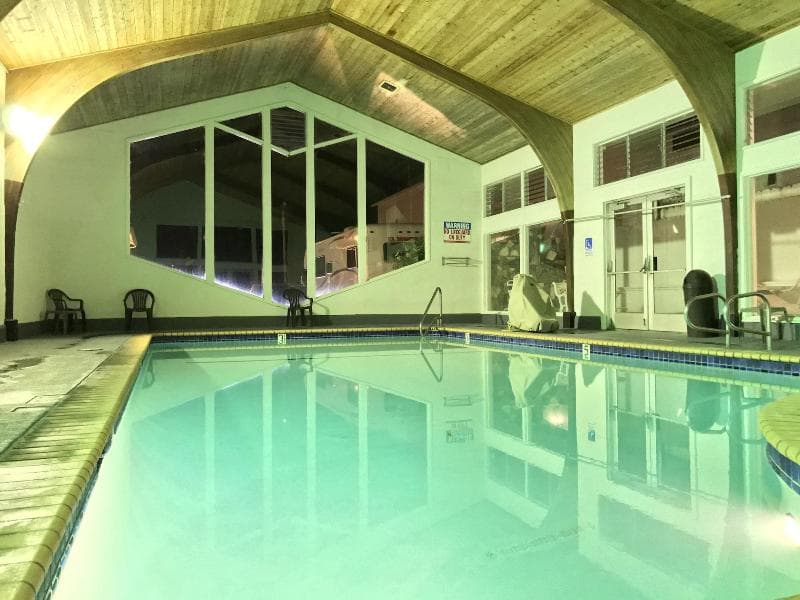 Stargazer Inn And Suites