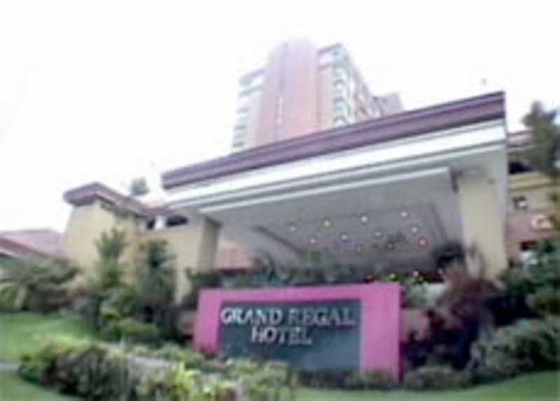 Grand Regal Hotel Davao photo 2