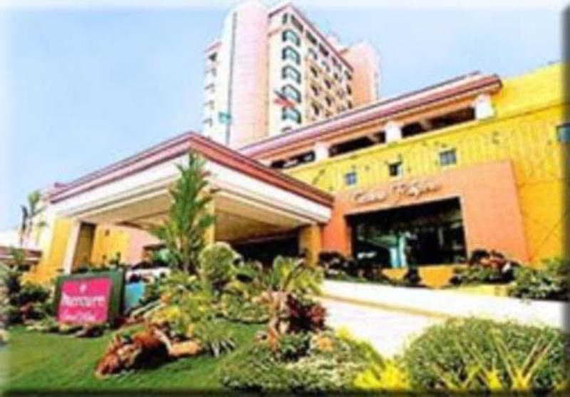 Grand Regal Hotel Davao photo 3