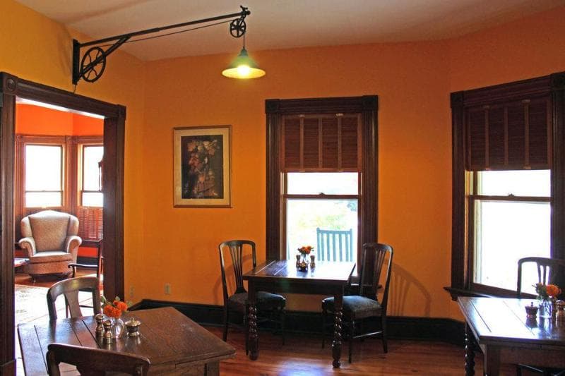 Heart of the Village Inn photo 2