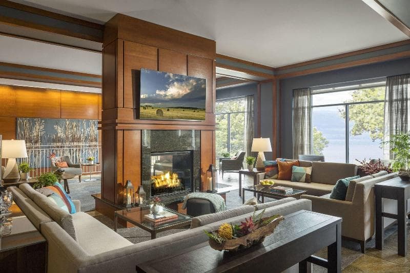 Courtyard Burlington Harbor photo 3