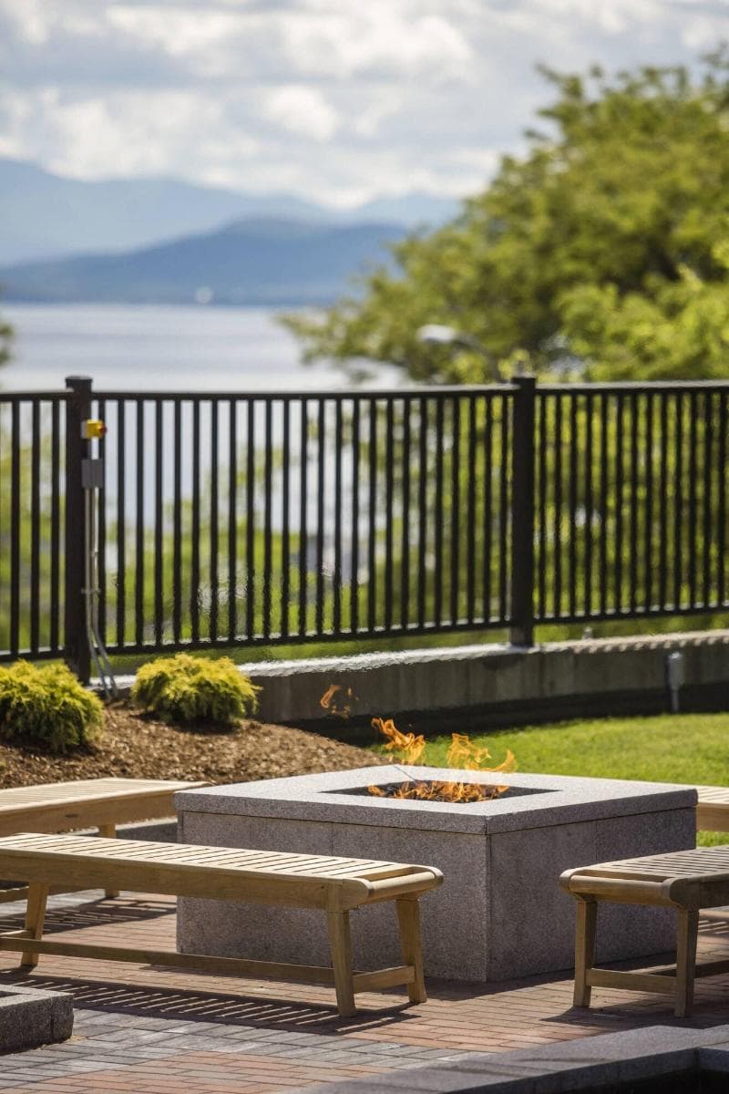 Courtyard Burlington Harbor photo 4