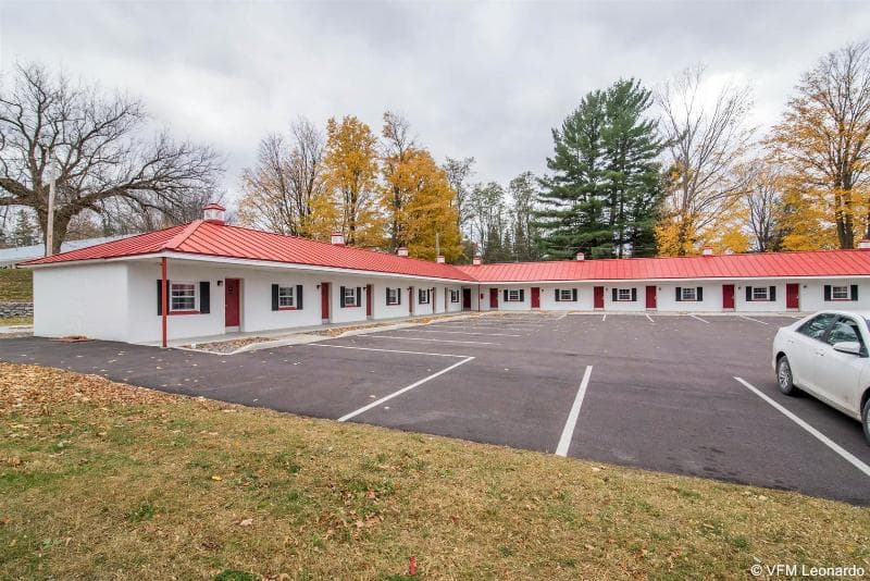 Econo Lodge St. Albans photo 4