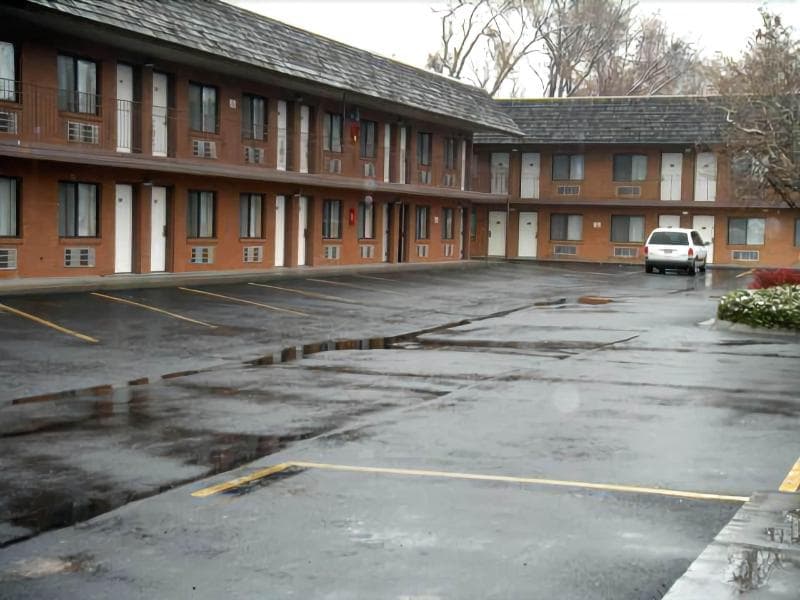 Motel West photo 5