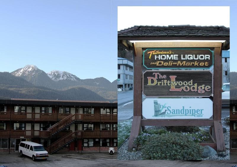 Driftwood Lodge photo 5