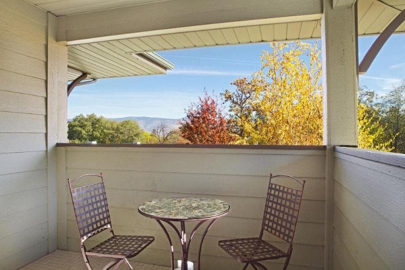 Plaza Inn & Suites at Ashland Creek photo 2