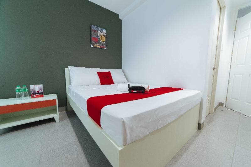 RedDoorz Plus @ Roxas Street Davao photo 5
