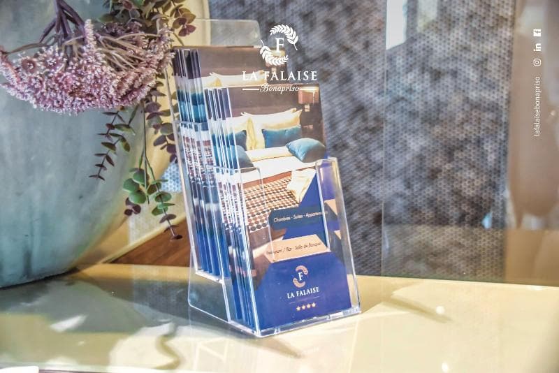 Hotel La Falaise Bonapriso photo 3